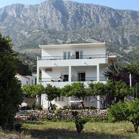Apartments By The Sea Drvenik Donja Vala, Makarska - 6701 Exterior photo