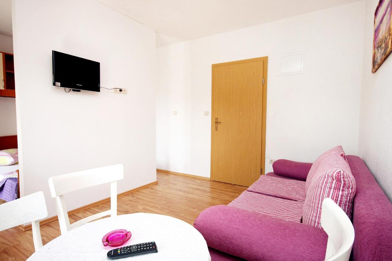 Apartments By The Sea Drvenik Donja Vala, Makarska - 6701 Exterior photo