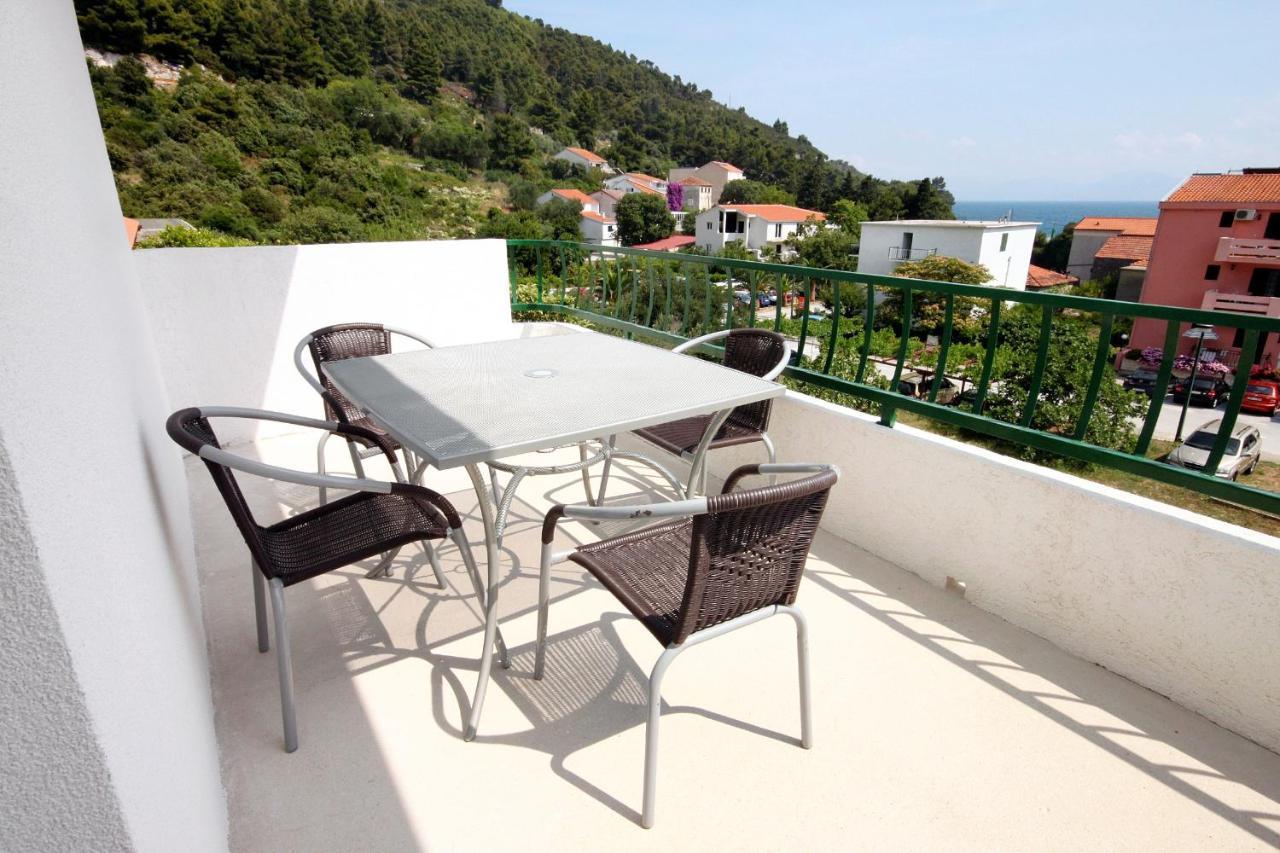 Apartments By The Sea Drvenik Donja Vala, Makarska - 6701 Exterior photo