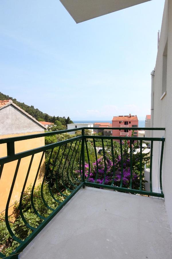 Apartments By The Sea Drvenik Donja Vala, Makarska - 6701 Exterior photo