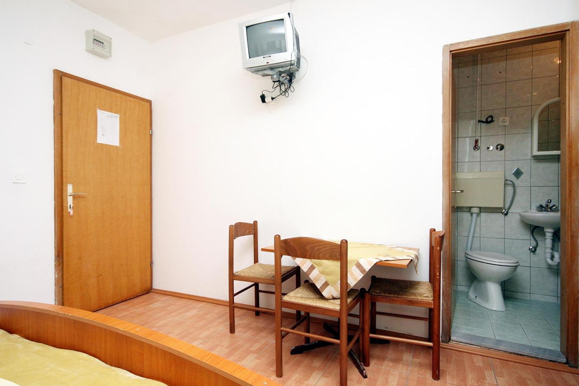 Apartments By The Sea Drvenik Donja Vala, Makarska - 6701 Room photo